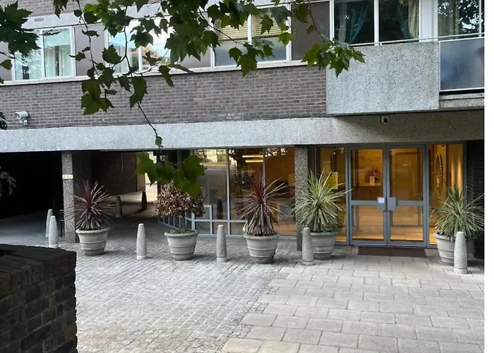 Kensington Flat