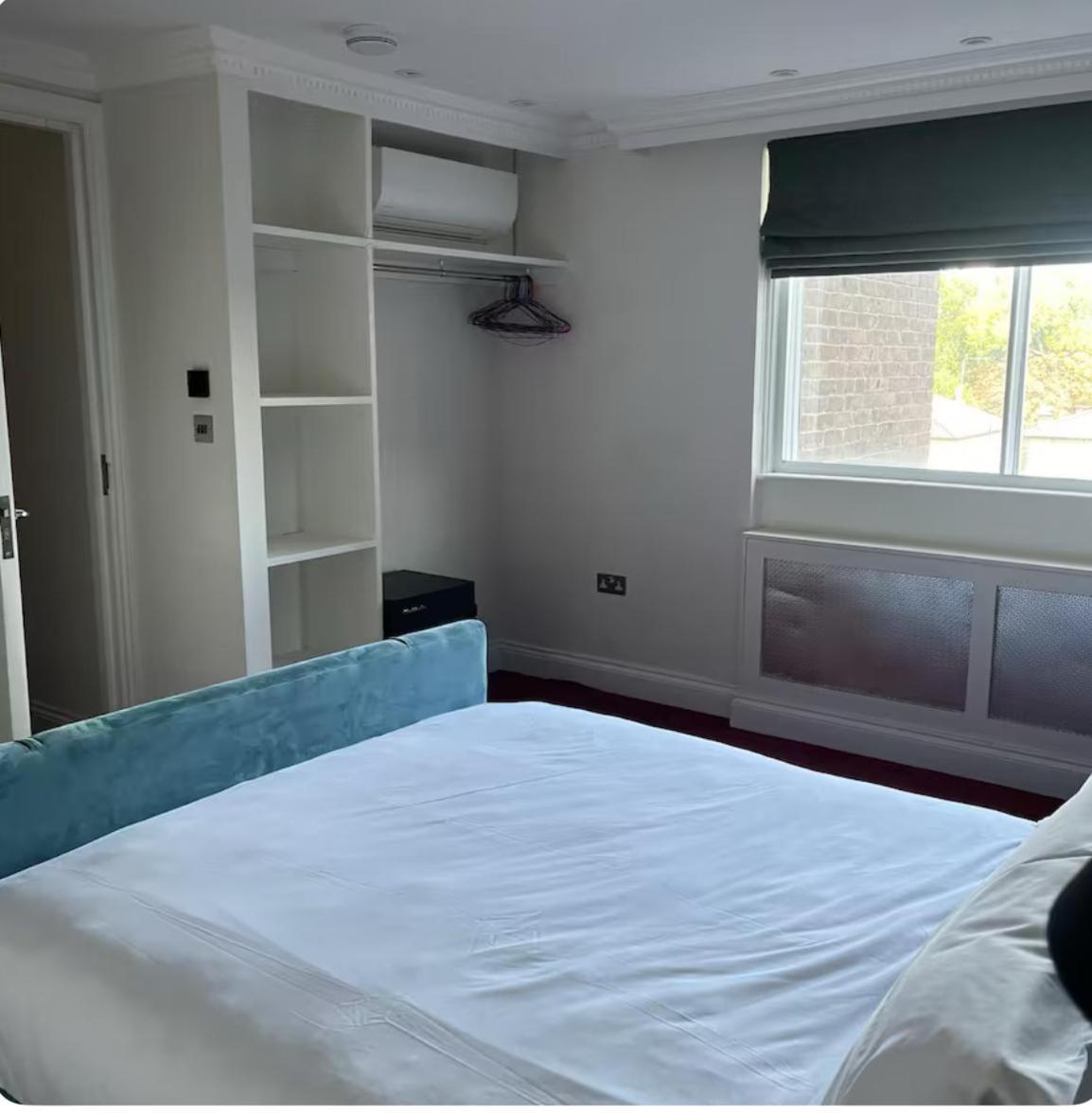 Kensington Flat * London